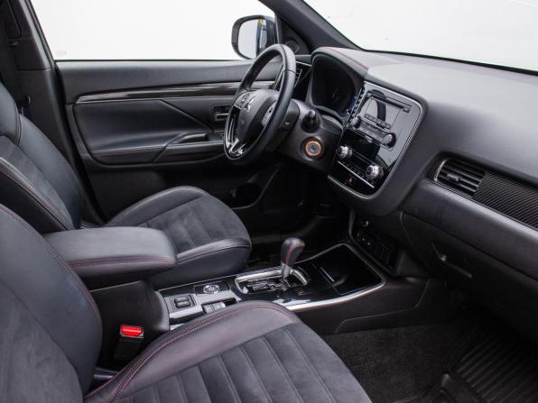 Mitsubishi Outlander III Рестайлинг 3 с пробегом 2021 года, цена 2 590 000 рублей, 68102 км, внедорожник, Автокод Объявления