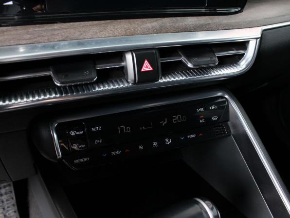 Kia K5 III с пробегом 2021 года, цена 2 190 000 рублей, 140000 км, седан, Автокод Объявления