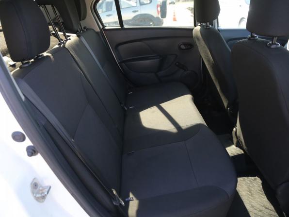 Renault Logan II Рестайлинг с пробегом 2019 года, цена 835 000 рублей, 110600 км, седан, Автокод Объявления
