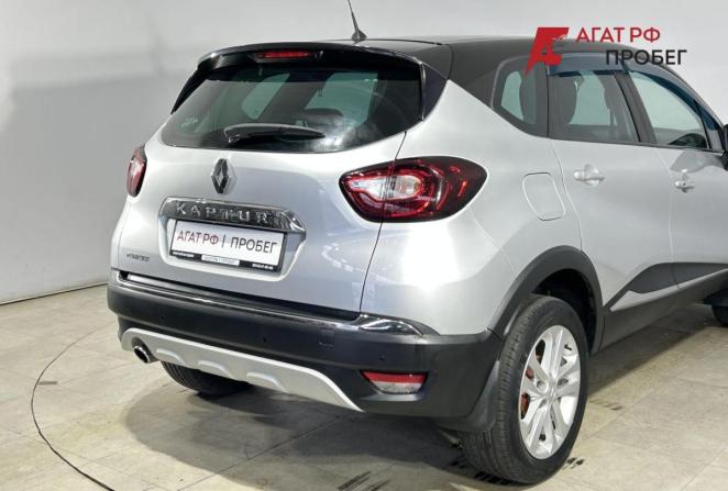 Renault Kaptur I с пробегом 2017 года, цена 1 350 000 рублей, 110295 км, внедорожник, Автокод Объявления