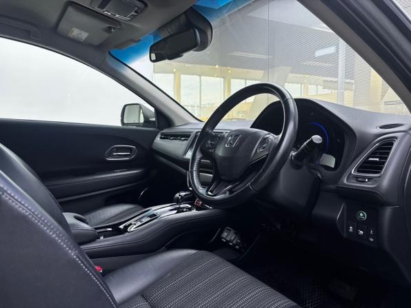 Honda Vezel I с пробегом 2014 года, цена 1 305 000 рублей, 161550 км, внедорожник, Автокод Объявления