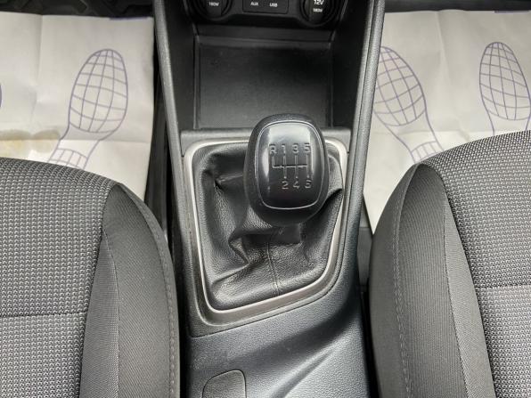 Hyundai Solaris II с пробегом 2018 года, цена 895 000 рублей, 161000 км, седан, Автокод Объявления