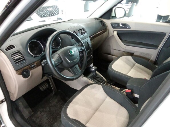 Skoda Yeti I с пробегом 2012 года, цена 1 177 000 рублей, 80417 км, offers.body_type.unknown, Автокод Объявления
