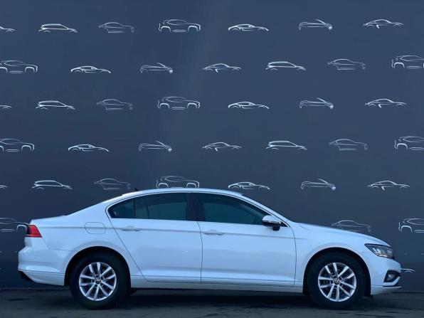 Volkswagen Passat B8 Рестайлинг с пробегом 2021 года, цена 2 230 600 рублей, 117426 км, седан, Автокод Объявления