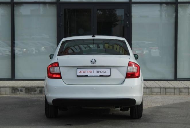 Skoda Rapid I Рестайлинг с пробегом 2018 года, цена 1 070 000 рублей, 110226 км, лифтбек, Автокод Объявления