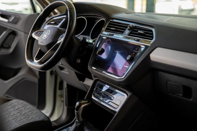 Volkswagen Tiguan II Рестайлинг с пробегом 2021 года, цена 3 350 000 рублей, 143653 км, внедорожник, Автокод Объявления