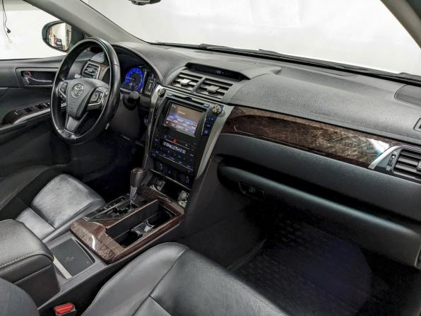 Toyota Camry VII (XV50) Рестайлинг с пробегом 2015 года, цена 1 790 000 рублей, 237615 км, седан, Автокод Объявления
