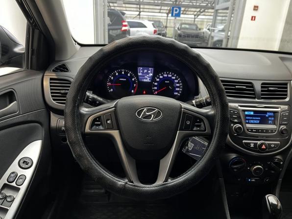 Hyundai Solaris I Рестайлинг с пробегом 2015 года, цена 940 000 рублей, 110685 км, седан, Автокод Объявления