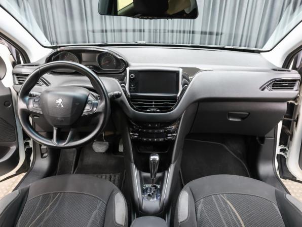 Peugeot 208 I с пробегом 2013 года, цена 749 000 рублей, 131733 км, хэтчбек, Автокод Объявления
