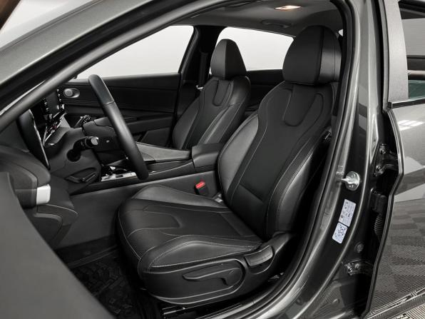 Hyundai Elantra VII (CN7) Рестайлинг с пробегом 2025 года, цена 2 310 000 рублей, 15750 км, седан, Автокод Объявления