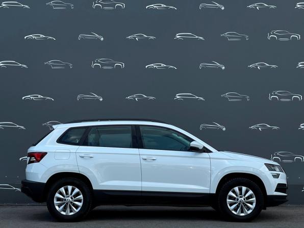 Skoda Karoq I с пробегом 2021 года, цена 2 659 300 рублей, 30936 км, внедорожник, Автокод Объявления