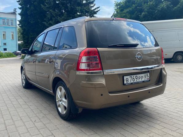 Opel Zafira B Рестайлинг с пробегом 2013 года, цена 699 000 рублей, 248400 км, минивэн, Автокод Объявления