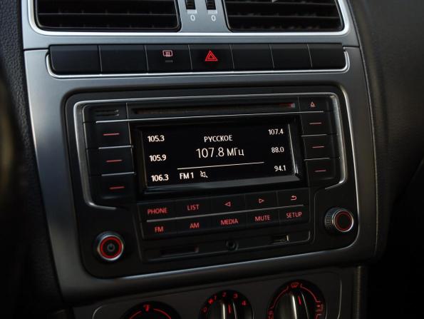 Volkswagen Polo V Рестайлинг с пробегом 2016 года, цена 799 000 рублей, 226858 км, седан, Автокод Объявления