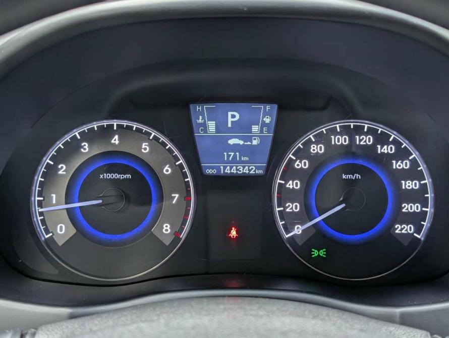 Hyundai Solaris I Москва  - изображение 17
