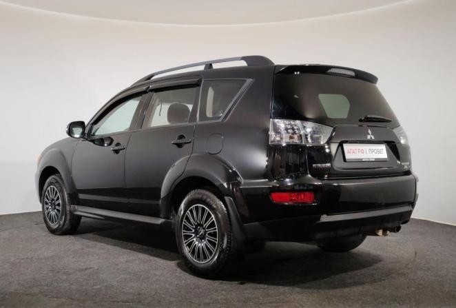 Mitsubishi Outlander II Рестайлинг с пробегом 2012 года, цена 900 000 рублей, 210599 км, внедорожник, Автокод Объявления