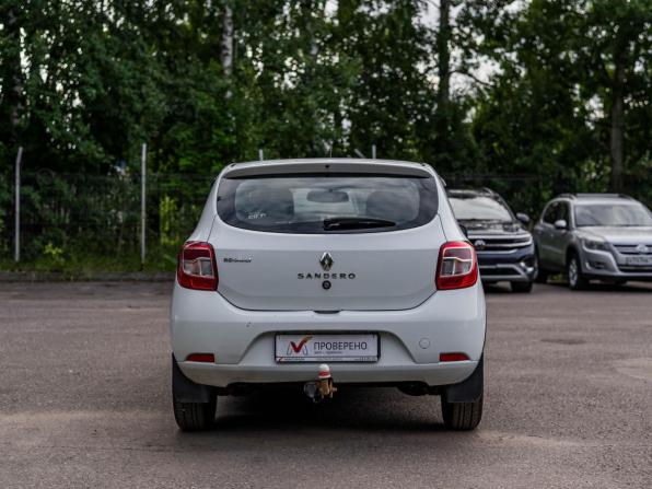 Renault Sandero II с пробегом 2018 года, цена 690 000 рублей, 115358 км, хэтчбек, Автокод Объявления