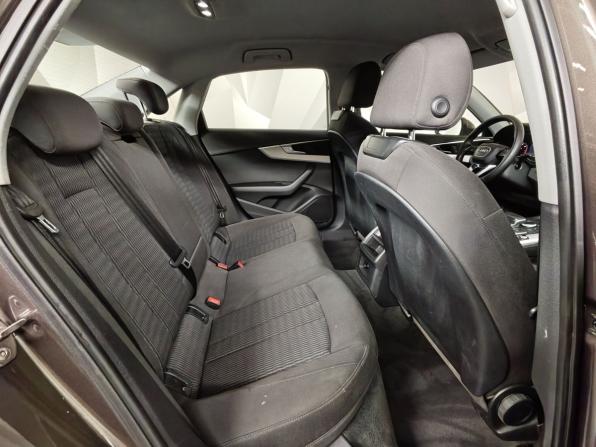 Audi A4 V (B9) с пробегом 2016 года, цена 1 691 000 рублей, 174582 км, седан, Автокод Объявления