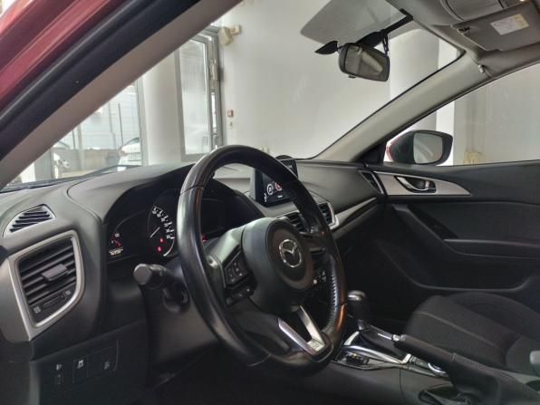 Mazda 3 III (BM) Рестайлинг с пробегом 2017 года, цена 1 690 000 рублей, 77050 км, седан, Автокод Объявления