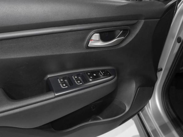 Kia Rio IV с пробегом 2018 года, цена 1 590 000 рублей, 66537 км, хэтчбек, Автокод Объявления