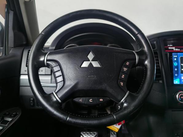 Mitsubishi Pajero IV Рестайлинг 1 с пробегом 2012 года, цена 1 909 000 рублей, 291497 км, внедорожник, Автокод Объявления