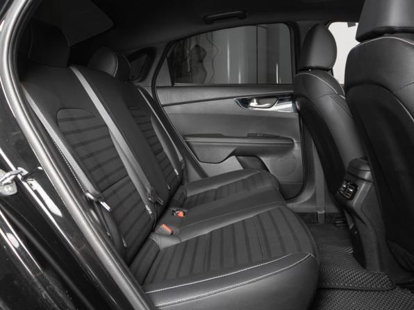 Kia K3 II (China Market) Рестайлинг с пробегом 2023 года, цена 2 204 800 рублей, 34000 км, седан, Автокод Объявления