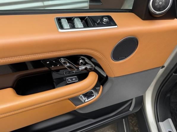 Land Rover Range Rover IV Рестайлинг с пробегом 2018 года, цена 5 190 000 рублей, 141440 км, внедорожник, Автокод Объявления
