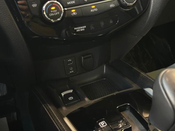 Nissan Qashqai II с пробегом 2018 года, цена 1 390 000 рублей, 97250 км, внедорожник, Автокод Объявления