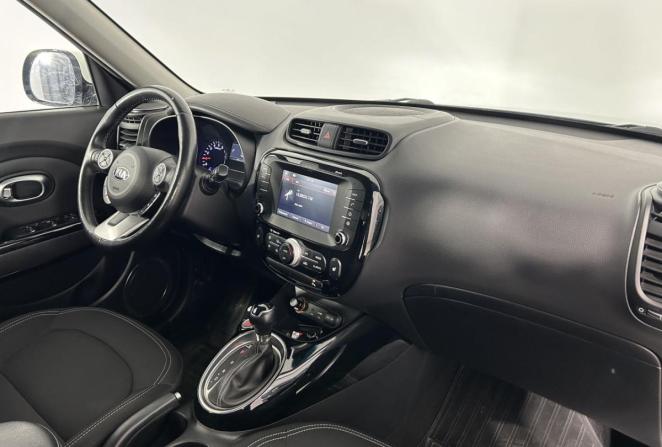 Kia Soul II Рестайлинг с пробегом 2017 года, цена 1 650 000 рублей, 43640 км, хэтчбек, Автокод Объявления