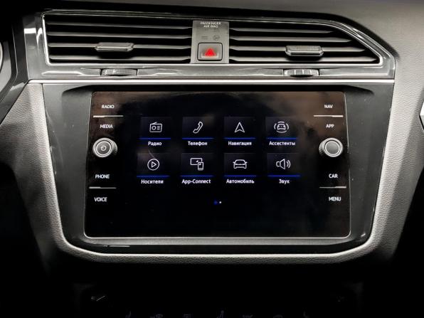 Volkswagen Tiguan II Рестайлинг с пробегом 2021 года, цена 2 950 000 рублей, 87181 км, внедорожник, Автокод Объявления