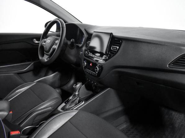 Hyundai Solaris II Рестайлинг с пробегом 2022 года, цена 1 890 000 рублей, 44701 км, седан, Автокод Объявления