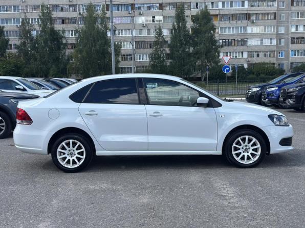 Volkswagen Polo V с пробегом 2014 года, цена 995 000 рублей, 87646 км, седан, Автокод Объявления