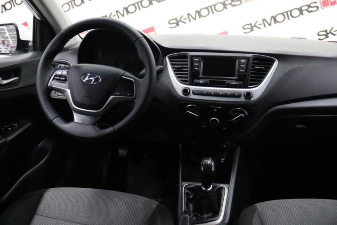 Hyundai Solaris II с пробегом 2018 года, цена 1 040 350 рублей, 184799 км, седан, Автокод Объявления