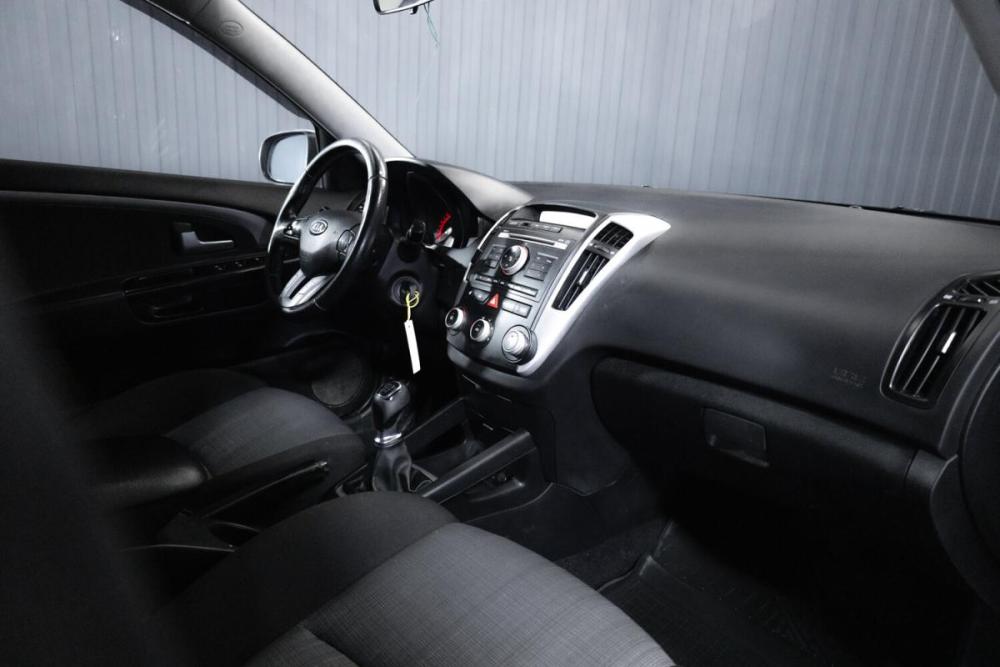 Kia Ceed I Рестайлинг Тюмень  - изображение 17