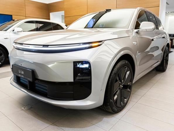 Новый Li Auto (Lixiang) L6 2025 года, цена 8 890 000 рублей, внедорожник, Автокод Объявления