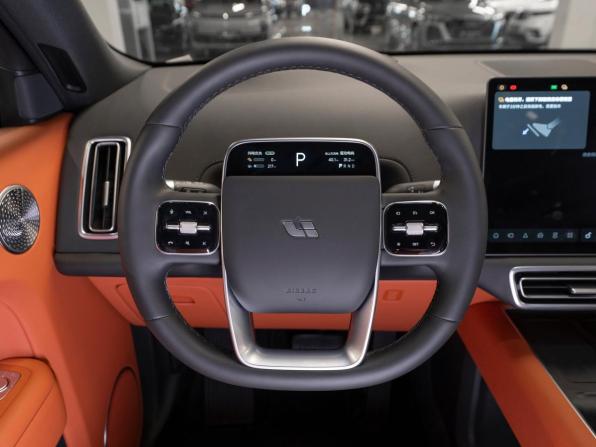 Li Auto (Lixiang) L9 I Рестайлинг с пробегом 2025 года, цена 9 200 000 рублей, 27 км, внедорожник, Автокод Объявления