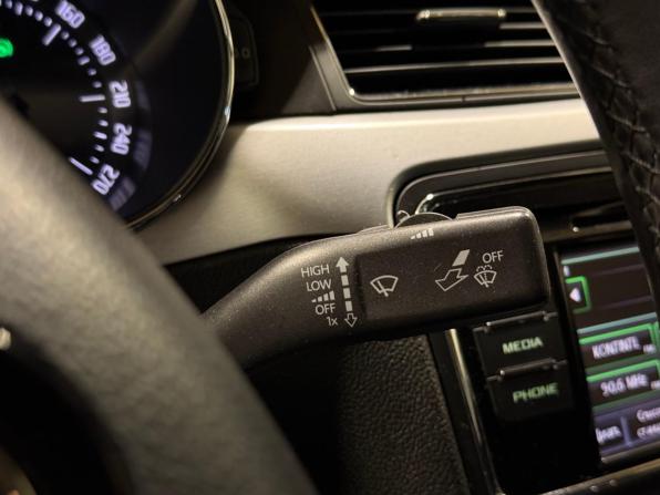 Skoda Superb II Рестайлинг с пробегом 2013 года, цена 1 240 000 рублей, 221448 км, лифтбек, Автокод Объявления
