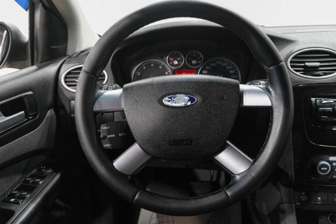 Ford Focus II с пробегом 2007 года, цена 269 000 рублей, 323500 км, седан, Автокод Объявления