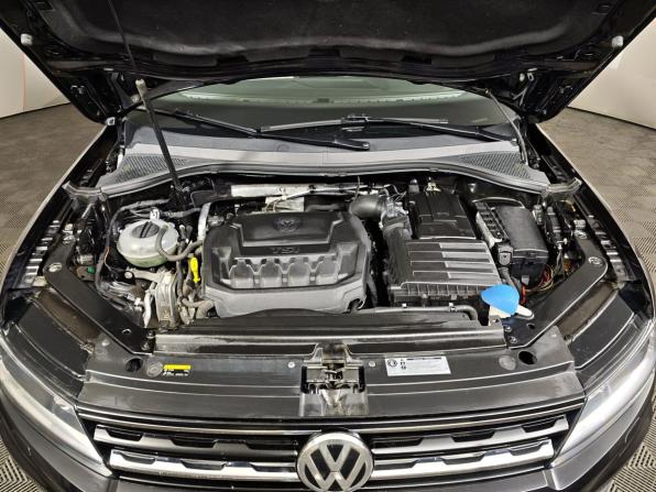 Volkswagen Tiguan II с пробегом 2017 года, цена 2 355 000 рублей, 137298 км, внедорожник, Автокод Объявления