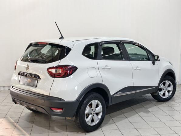 Renault Kaptur I Рестайлинг с пробегом 2021 года, цена 1 572 300 рублей, 109909 км, внедорожник, Автокод Объявления