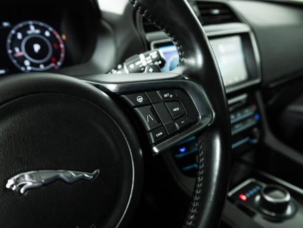 Jaguar F-Pace I с пробегом 2019 года, цена 2 849 700 рублей, 143404 км, внедорожник, Автокод Объявления
