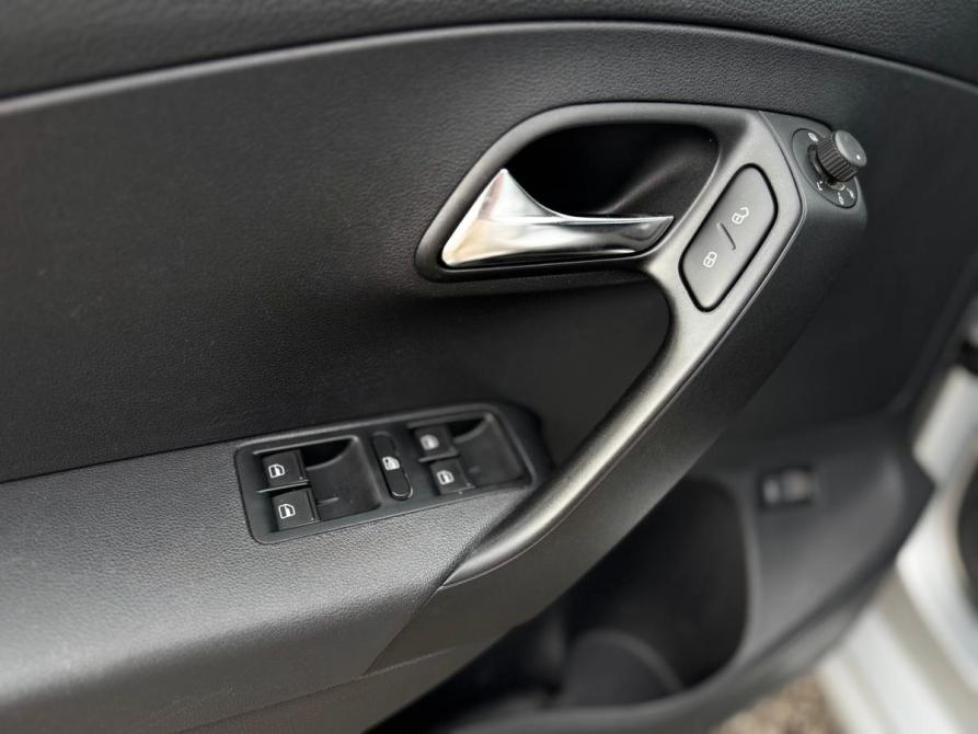 Volkswagen Polo V Рестайлинг Набережные Челны  - изображение 12