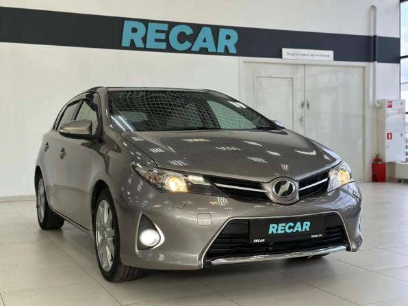 Toyota Auris II с пробегом 2013 года, цена 890 000 рублей, 223332 км, хэтчбек, Автокод Объявления