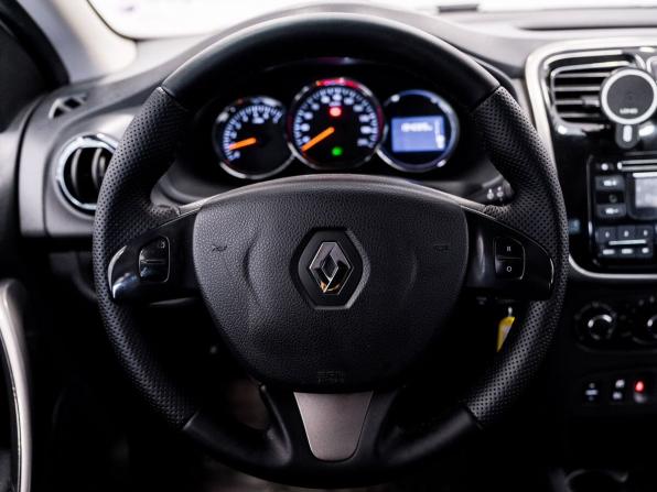Renault Logan II с пробегом 2017 года, цена 680 000 рублей, 194088 км, седан, Автокод Объявления