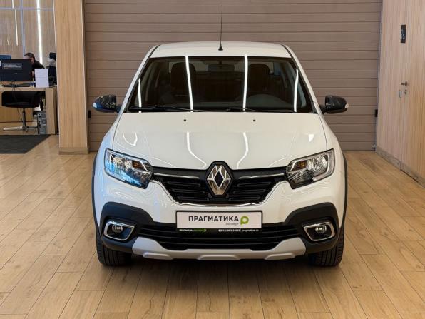 Renault Logan II Рестайлинг с пробегом 2022 года, цена 1 038 000 рублей, 93000 км, седан, Автокод Объявления