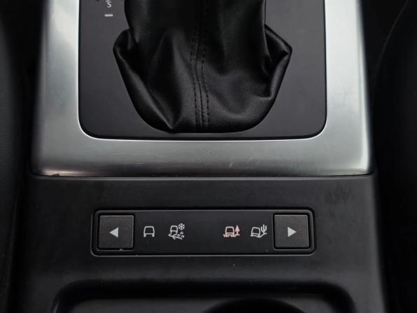 Land Rover Freelander II Рестайлинг 2 с пробегом 2012 года, цена 1 500 000 рублей, 208626 км, внедорожник, Автокод Объявления