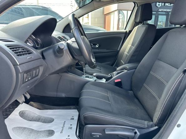 Renault Megane III Рестайлинг 2 с пробегом 2014 года, цена 768 000 рублей, 194041 км, хэтчбек, Автокод Объявления
