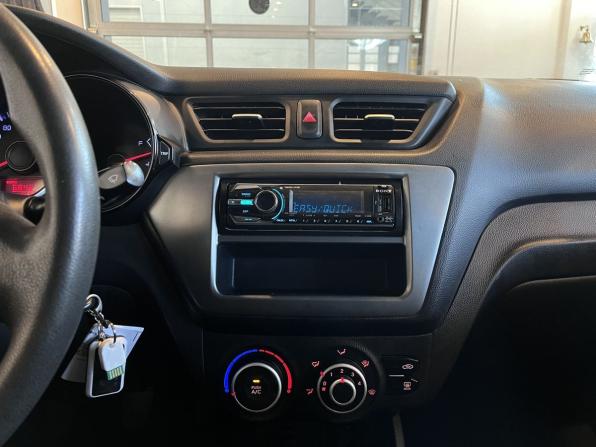 Kia Rio III с пробегом 2013 года, цена 799 000 рублей, 131524 км, седан, Автокод Объявления