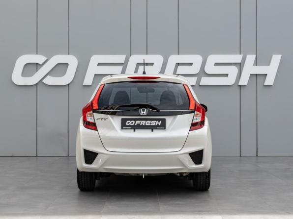 Honda Fit III с пробегом 2016 года, цена 1 090 000 рублей, 121202 км, хэтчбек, Автокод Объявления