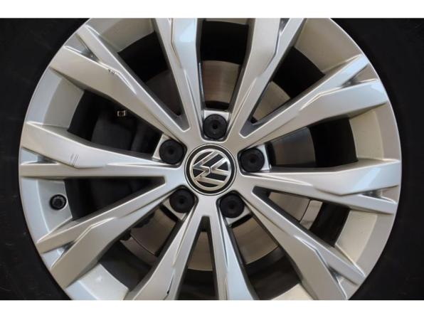 Volkswagen Tiguan II с пробегом 2018 года, цена 2 112 000 рублей, 175036 км, внедорожник, Автокод Объявления