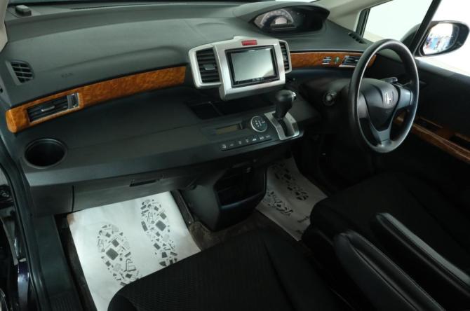 Honda Freed I Рестайлинг с пробегом 2012 года, цена 1 269 000 рублей, 113658 км, компактвэн, Автокод Объявления